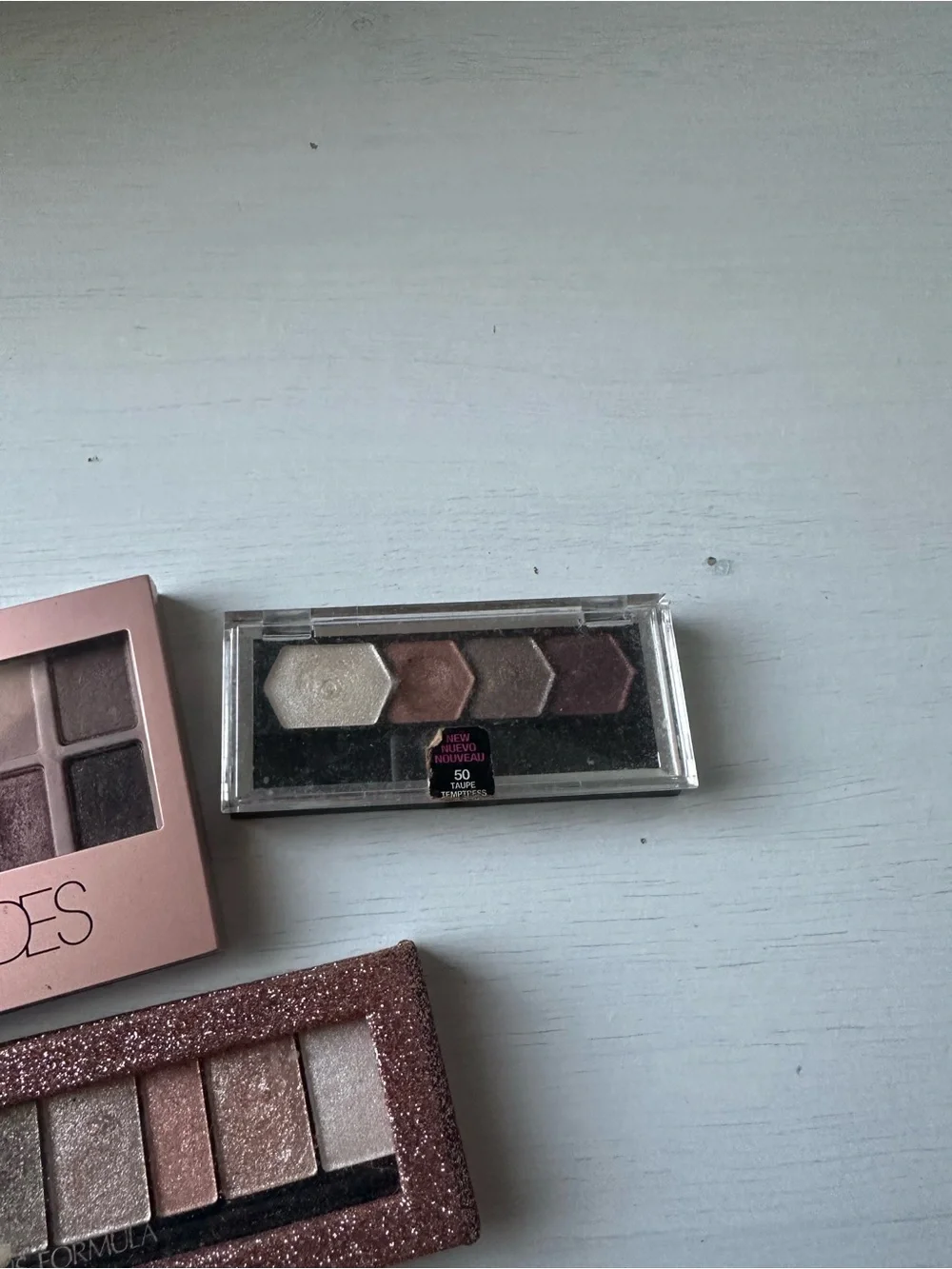 LIGHTLY SWATCHED - SET OF 3 EYESHADOWS